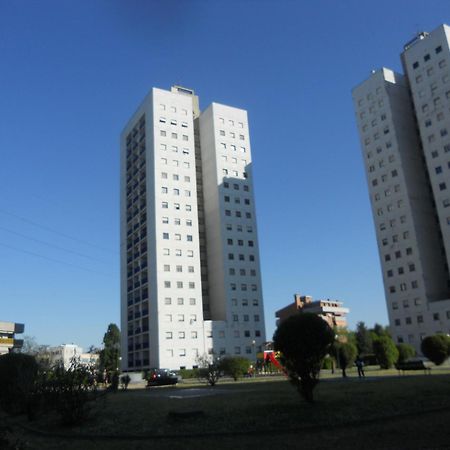 Milan White Tower Flat Bisceglie M1 Hotel Екстериор снимка